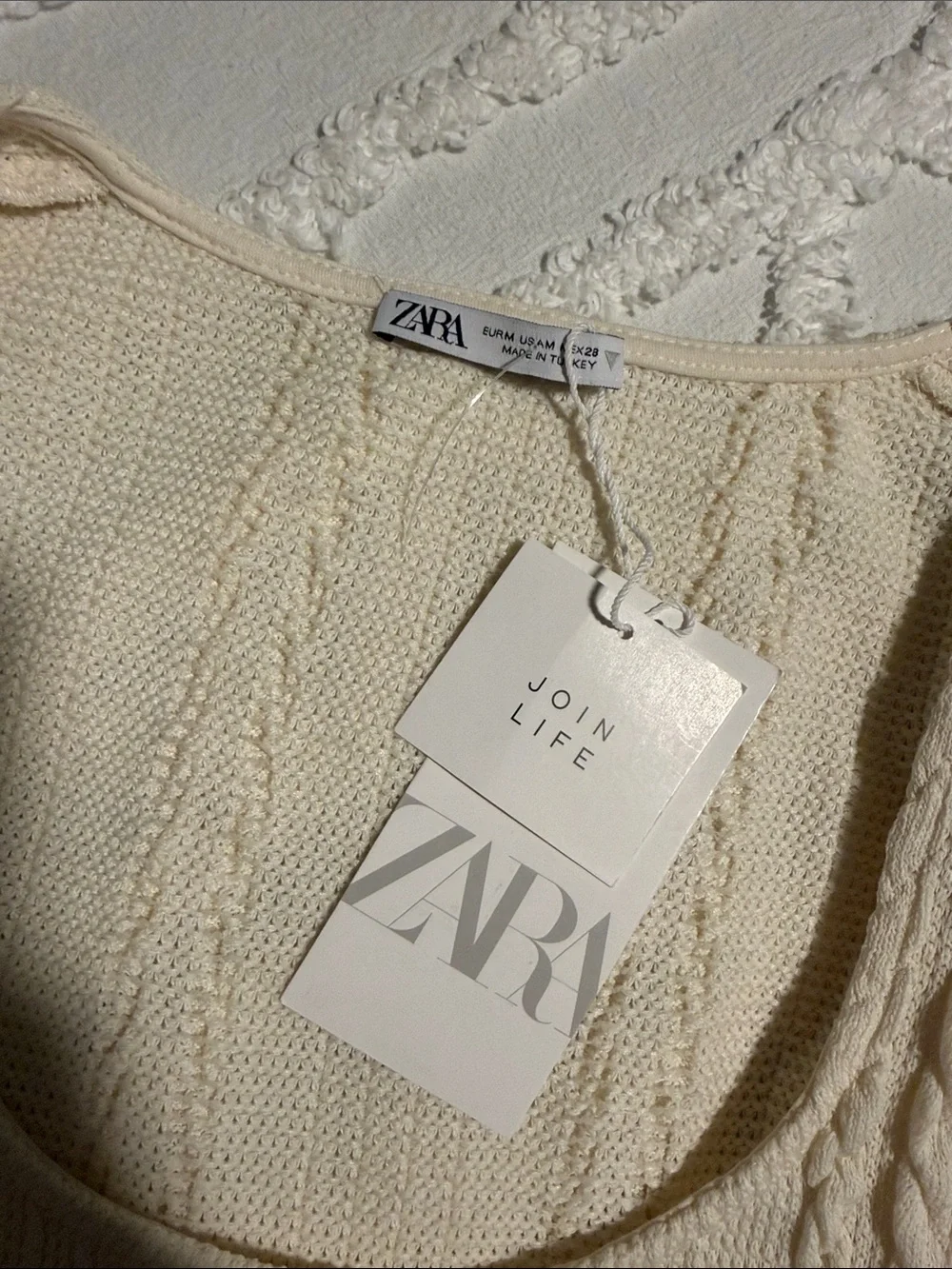 Zara Ivory Cable Knit Ruffle Sleeve Tank - Picture 3 of 4